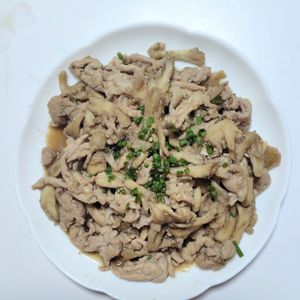ふうかの作ってみた!投稿(【豚肉と舞茸のごま生姜だれ】風味豊かな甘辛だれ♪10分おかず)