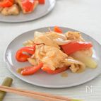 鶏肉と玉ねぎのごま油レンジ炒め