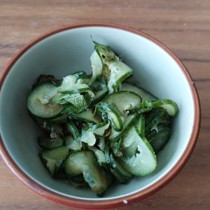 ゆの作ってみた!投稿(食べやすさ抜群！酸っぱすぎない【きゅうりと大葉の酢の物】)