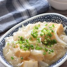 【新玉ねぎと絹揚げのしらすうまだしとろみ煮】