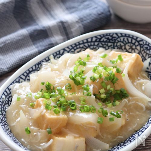 【新玉ねぎと絹揚げのしらすうまだしとろみ煮】