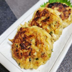 ヴェルの作ってみた!投稿(簡単節約おかず！『もちもちうどん餃子』選べる下味冷凍♪)