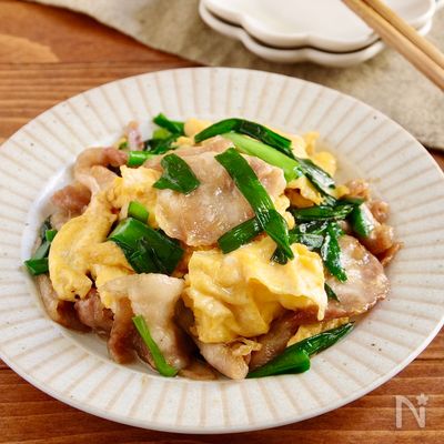 ご飯がすすむ!豚バラと卵のオイスター炒め