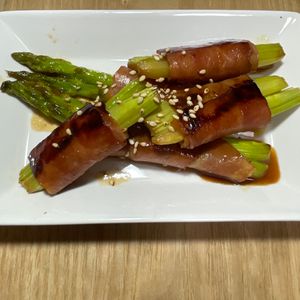 もいえの作ってみた!投稿(【材料2つ】旨味の宝庫♡アスパラベーコンのめんバター焼き♡)