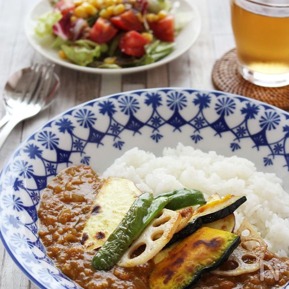 たった10分煮込むだけでコク旨～！お肉不使用の甘酒入りカレー