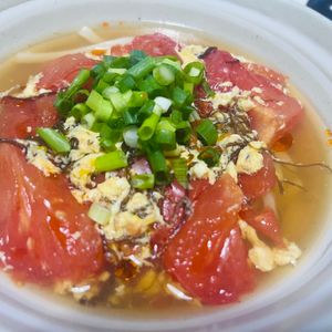 新米ちゃんの作ってみた!投稿(夏こそ食べたい！トマトともずくの酸辣湯うどん)