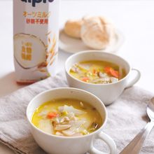 皮ごと根菜ごろごろ♪ 味噌オーツミルクスープ