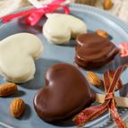 アーモンドの風味がたまらない♡チョコサンドクッキー