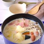 子ども喜ぶ♪野菜がたっぷり食べられる♡豆乳味噌のクリーミー鍋