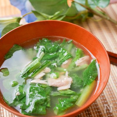 ちょっと贅沢?ツナと小松菜の味噌汁