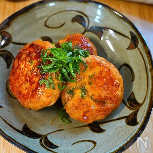 フライパンひとつ!鶏ひき肉と大葉のふわふわ照り焼きつくね