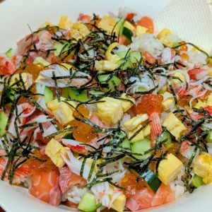 まゆのの作ってみた!投稿(簡単！華やかちらし寿司【大葉酢飯・華やかに盛りつけるコツ】)