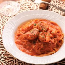 オイスターソースが隠し味☆海老と帆立のトマトクリームパスタ