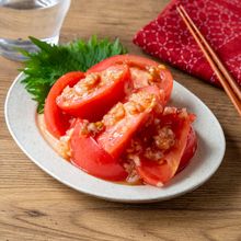 トマト大量消費♪トマトの梅ドレサラダ