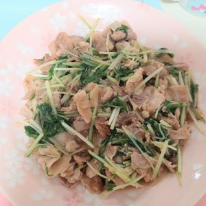 milkの作ってみた!投稿(たった10分！豚こまと水菜のうまだれ炒め)