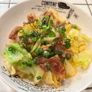 mi-koの作ってみた!投稿(【肉汁じゅわ〜】シャキッとキャベツと豚こま肉の甘辛味噌炒め)