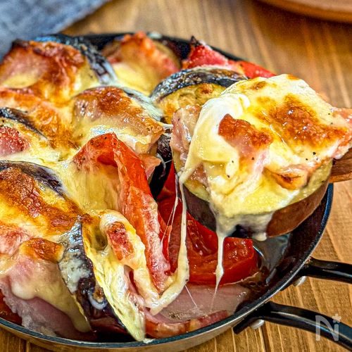 重ねるだけ~《茄子トマベーコン♡ チーズ焼き》