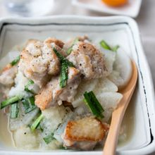 レモンでさっぱり！大根と鶏肉のおろし煮*
