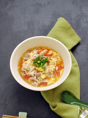 トマトと卵の酸辣湯風ソイドル麺