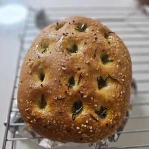 midomidoの作ってみた!投稿(【プロが教える】朝20分で焼きたて！本格フォカッチャ)