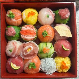 288058の作ってみた!投稿(カラフル手まり寿司)