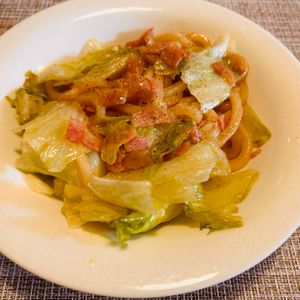 puricoの作ってみた!投稿(冷蔵庫の定番でパパッと♪【ベーコンとレタスの焼きうどん】)