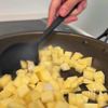 10分で完成！【じゃがカレーチーズ丼】の工程2