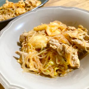 ゆかりの作ってみた!投稿(白滝でかさまし！《豚キムチ炒め》)