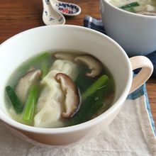 【食べるスープ】しいたけとぎょうざのねぎ生姜スープ
