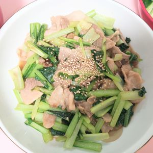 milkの作ってみた!投稿(ワンパン10分！【豚肉と小松菜のオイスター炒め】ご飯すすむ♩)