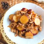 甘旨がたまらない！ほくほくさつまいもと豚肉のすき焼炒め