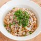 新玉ねぎをたっぷり味わう♪新玉ねぎと豚ひき肉のパスタ