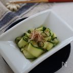 ズッキーニのリボンおひたし オリーブオイル＆胡椒が合う♪