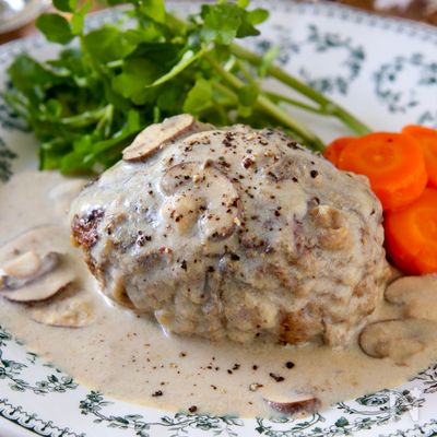 うま味ジュワ〜♪クリームソース煮込みハンバーグ
