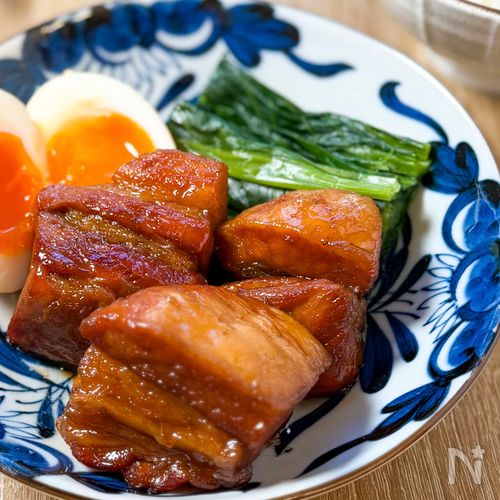 フライパンで作る！ほろほろジューシーな♡【豚の角煮】