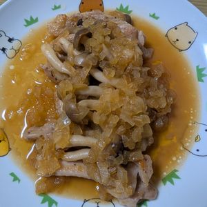 花月雨音🪷の作ってみた!投稿(ご飯がすすむ!きのこと玉ねぎの和風ソースチキン)