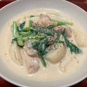 りんごの作ってみた!投稿(ほっこり美味しい【鶏肉とかぶの和風クリーム煮】)