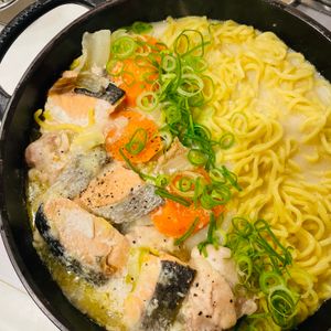 えりの作ってみた!投稿(【石狩鍋風 北海道ミルクバター鍋】コクと旨味が濃い♡)