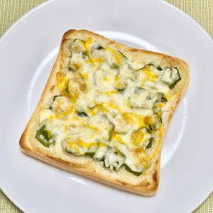 キャピタンの作ってみた!投稿(お味噌汁とも相性抜群！ネバトロ♡オクラトースト)
