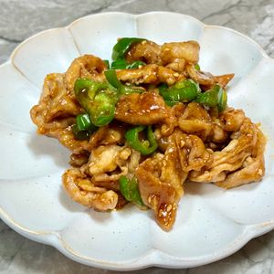 968467の作ってみた!投稿(【豚こまピーマンの韓国焼肉炒め】パパッと10分!ご飯に合う♡)