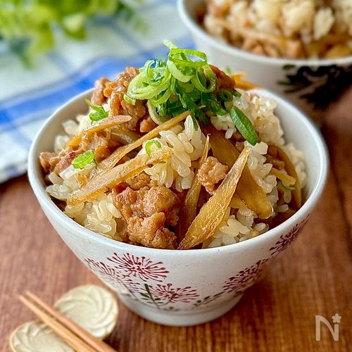 おかわりしたくなる♩鶏ごぼう混ぜごはん