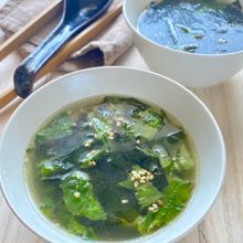 【焼肉屋さんの味】レタスとわかめの中華スープ