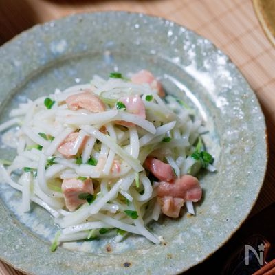 缶詰で♪大根と焼き鳥缶の和風サラダ