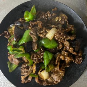 ももの作ってみた!投稿(【牛肉と茄子の中華風味噌炒め】スタミナ満点！白ごはん必須！)