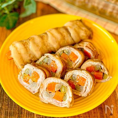 【巻いて炊飯器に入れるだけ♡】ごぼうと人参のしみしみ肉巻き