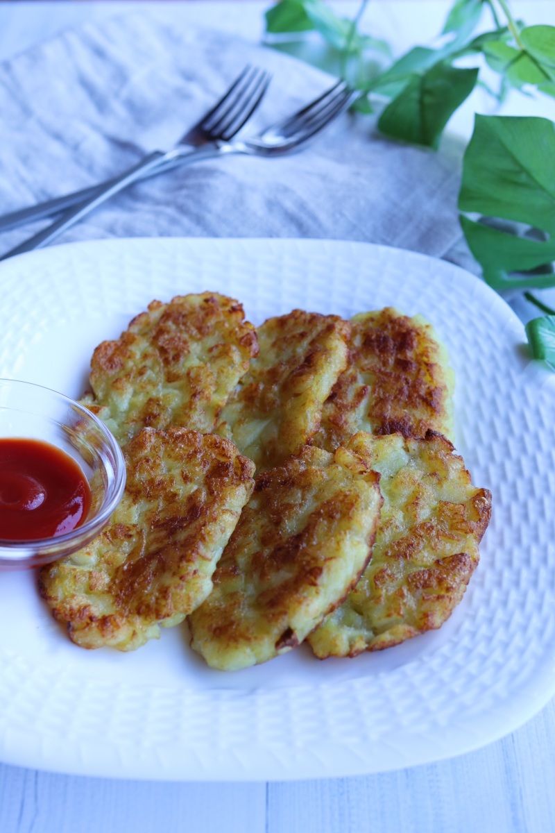 スロークッカーの葬儀用ポテト（ハッシュブラウンキャセロール）のレシピ