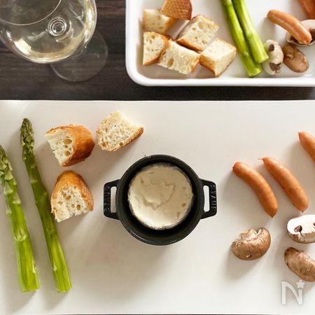 冬のアツアツおつまみ カマンベールチーズフォンデュ By 高橋 はるな レシピサイト Nadia ナディア プロの料理家のおいしいレシピ