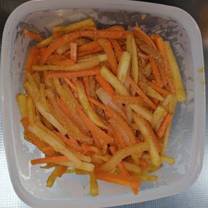 9Sの作ってみた!投稿(お弁当におすすめ◎大根とにんじんの味噌きんぴら)