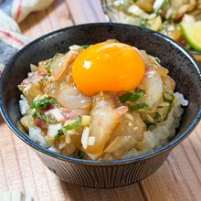 切って混ぜるだけで絶品！【鯛の旨塩なめろう丼】