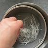 鯛のポワレ　ヴァンブランソースの工程1